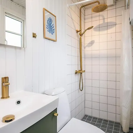 Дом отдыха Bright By The Lagoon-by Traum Халс