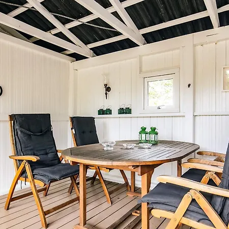 Bright Cottage By The Lagoon-By Traum Vakantiehuis