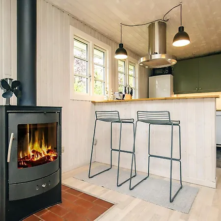 Bright By The Lagoon-by Traum