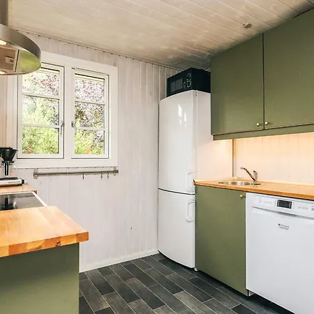 Bright By The Lagoon-by Traum *